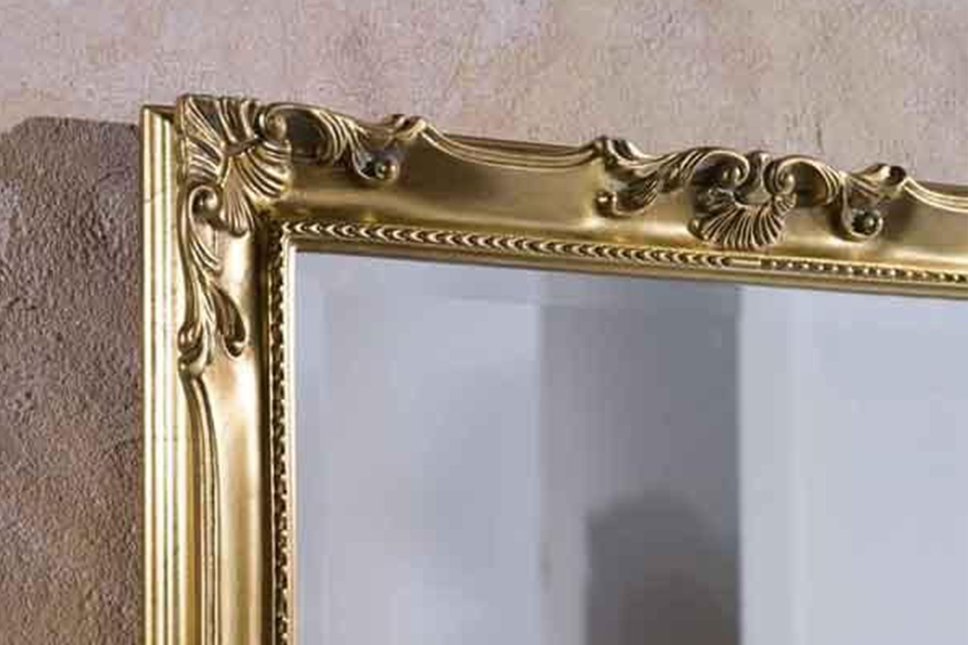Modell Tarragonai, rechteckig, Barockspiegel, Style: klassisch, Blattgold, Herstellung: ASR-Rahmendesign Material: Holz, Spiegel Facette, Ausschnitt Ecke