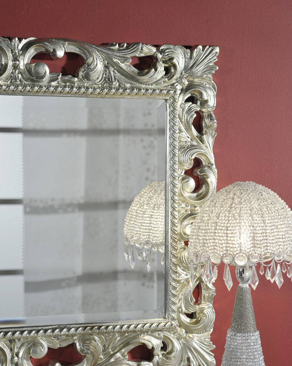 Barockspiegel Modell Merida, helles Blattsilber, Stil klassisch, Teilansicht