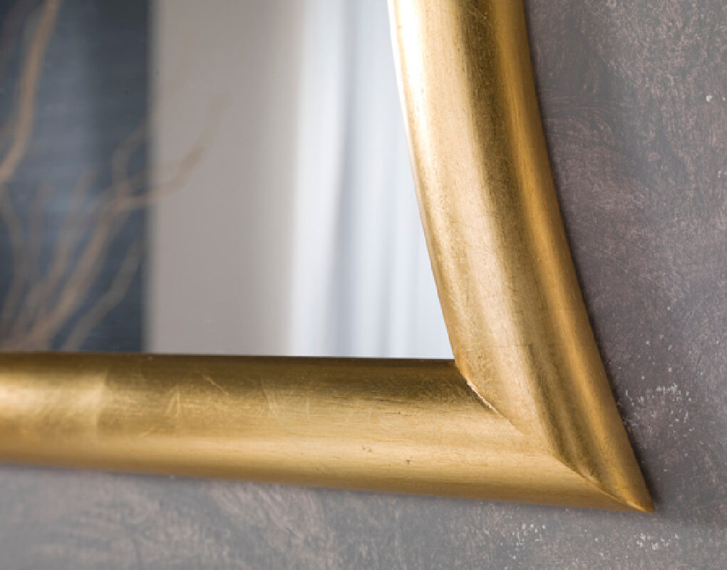 Goldener Spiegel "Nova Gorica", Konkave Form, Eckdetail