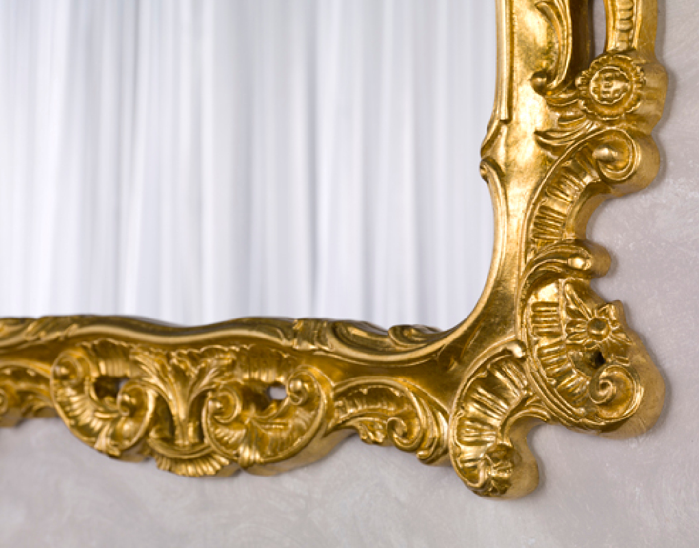Barockspiegel Modell Ludwigsstadt, Blattgold, rechteckig, konturiert, perforiert, klassisch, Ausschnitt