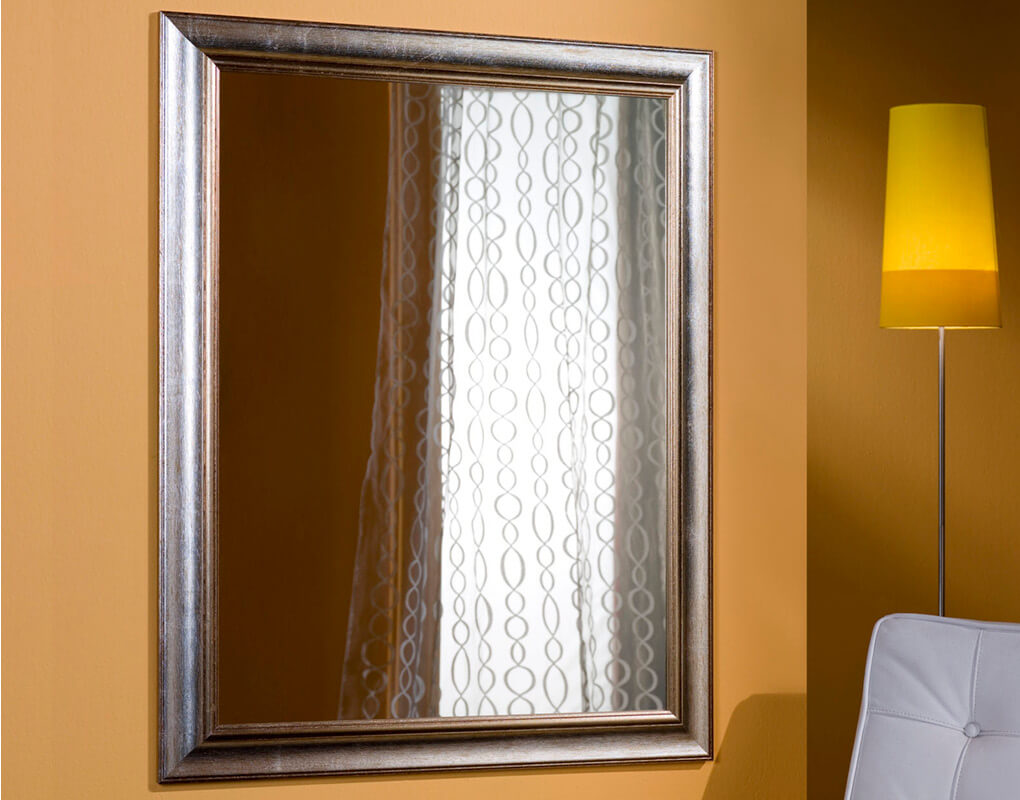 Wandspiegel Florenz, rechteckig, Finishing: Blattgold, Herstellung: ASR-Rahmendesign Material: Holz und Zellstoff, Spiegel glatt, Ansicht an der Wand