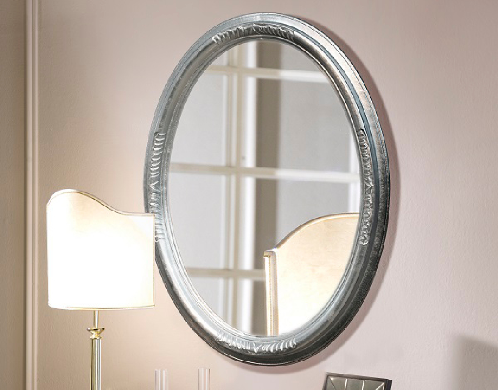 Ovaler Spiegel Wandspiegel Modell Valletta, Blattsilber, an der Wand