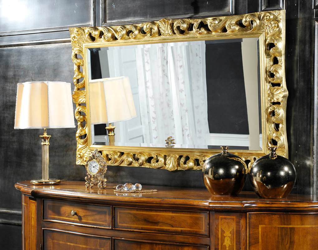 Barockspiegel Modell Malaga, Blattgold, rechteckig, Herstellung: ASR-Rahmendesign Material: Holz, Wandspiegel, Ansicht Innenbereich, an der Wand