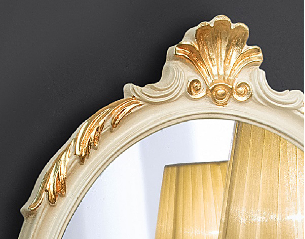 Model Larisa, oval, Finishing: lackiertes Elfenbein mit Blattgolddetails, Herstellung: ASR-Rahmendesign Material: Holz, Ansicht Innenbereich, Eckausschnitt