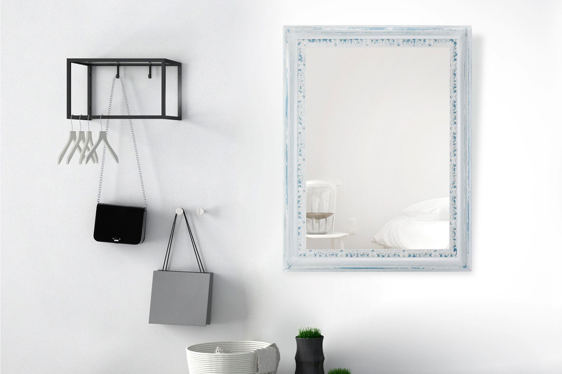Wandspiegel Modell Korsika Shabby Chic, rechteckig, Finishing: pastellblau, weiss, Shabby-Chic,  Ansicht an der Wand